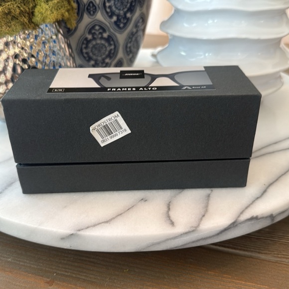 NWT Bose Audio Sunglasses Open Ear Headphones, Black,  Bluetooth Connectivity - Picture 11 of 11